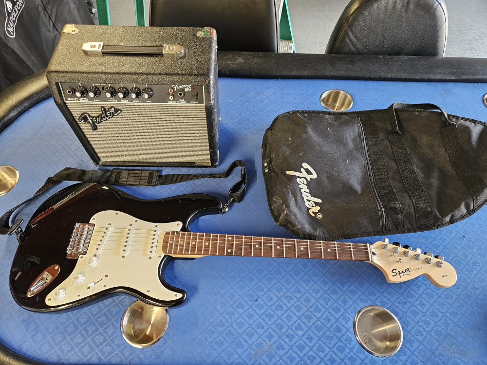 guitar- fender squire - photo 5