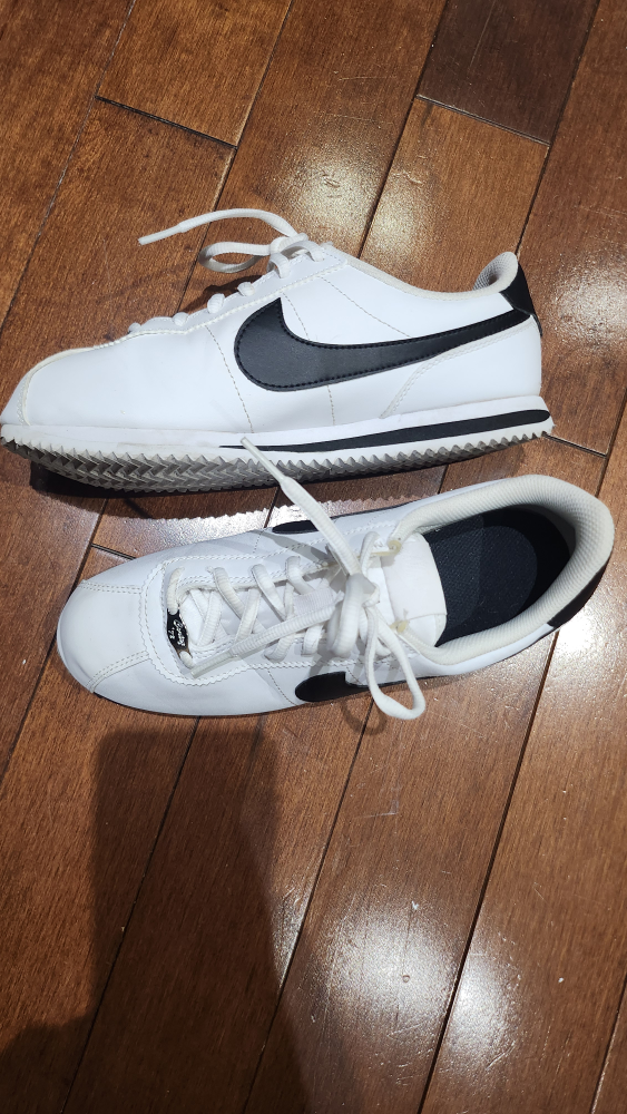 Nike Cortez size 7