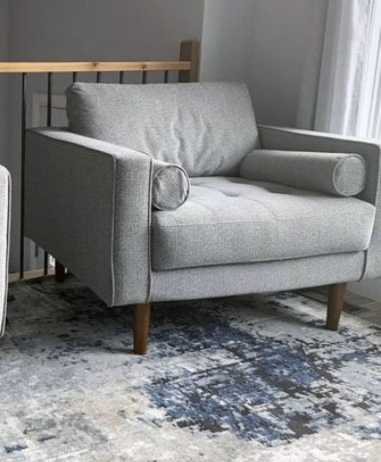 Accent chair