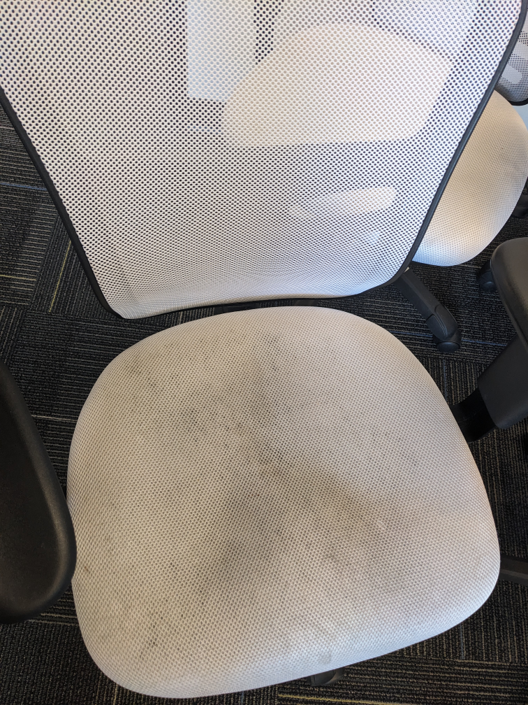 6 free office chairs - photo 2