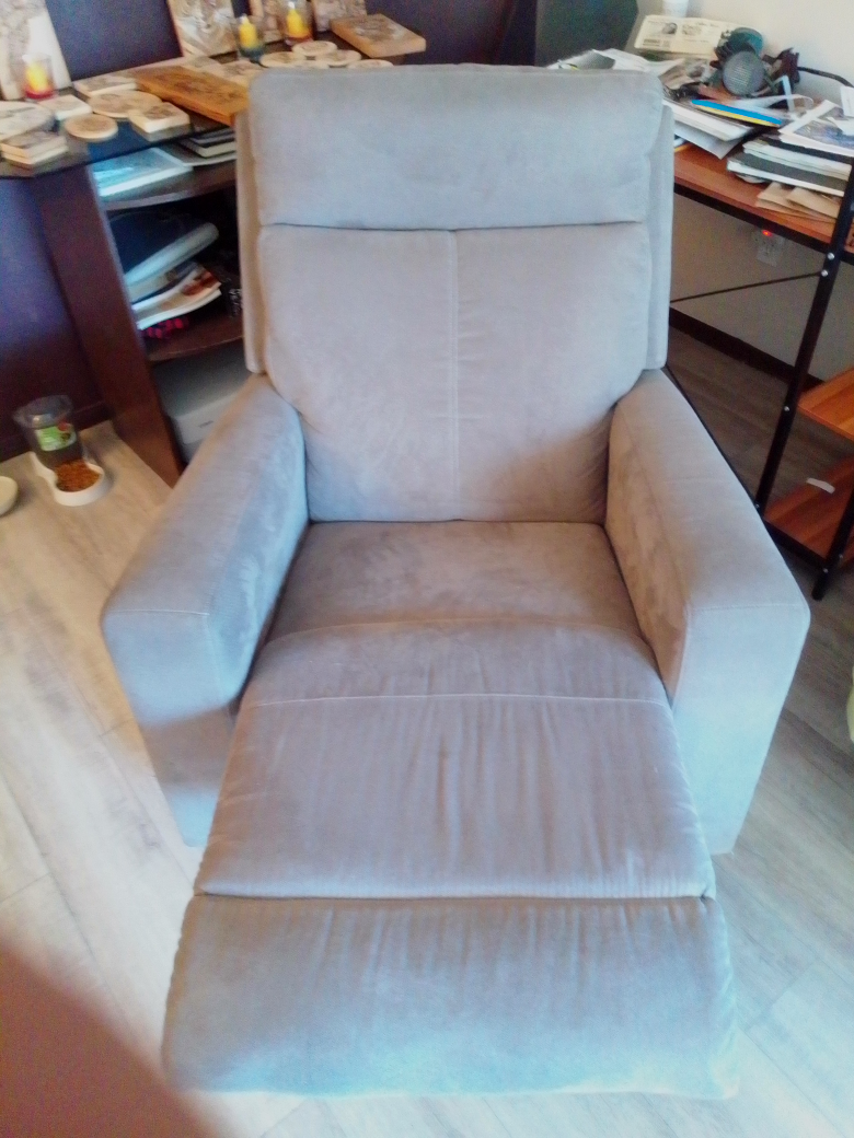 lazy boy set couch and chair