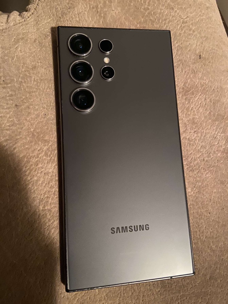 Samsung phone - photo 2