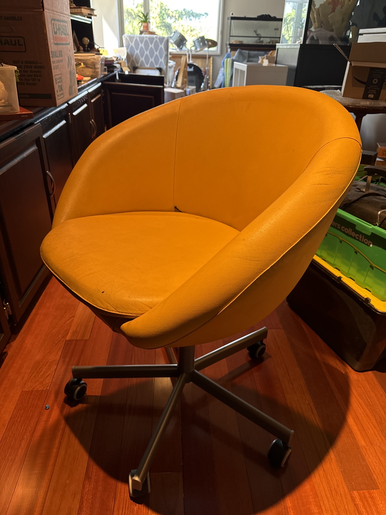 Desk chair