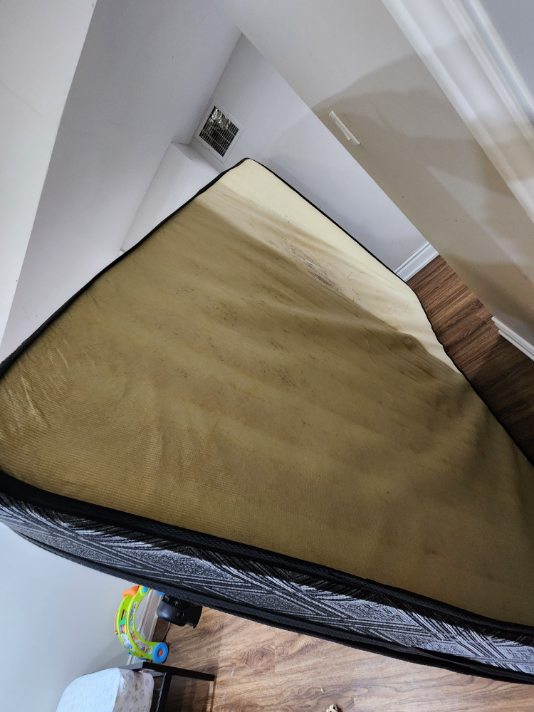 queen mattress - photo 2
