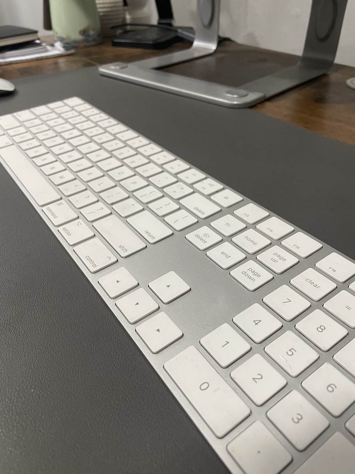 Apple Magic Keyboard thumbnail