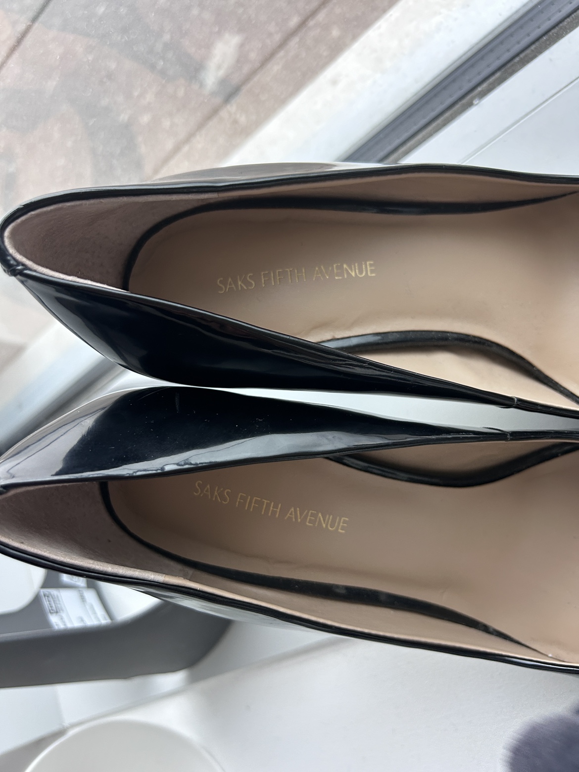 Saks Fifth Avenue black heels size 7.5 - photo 3
