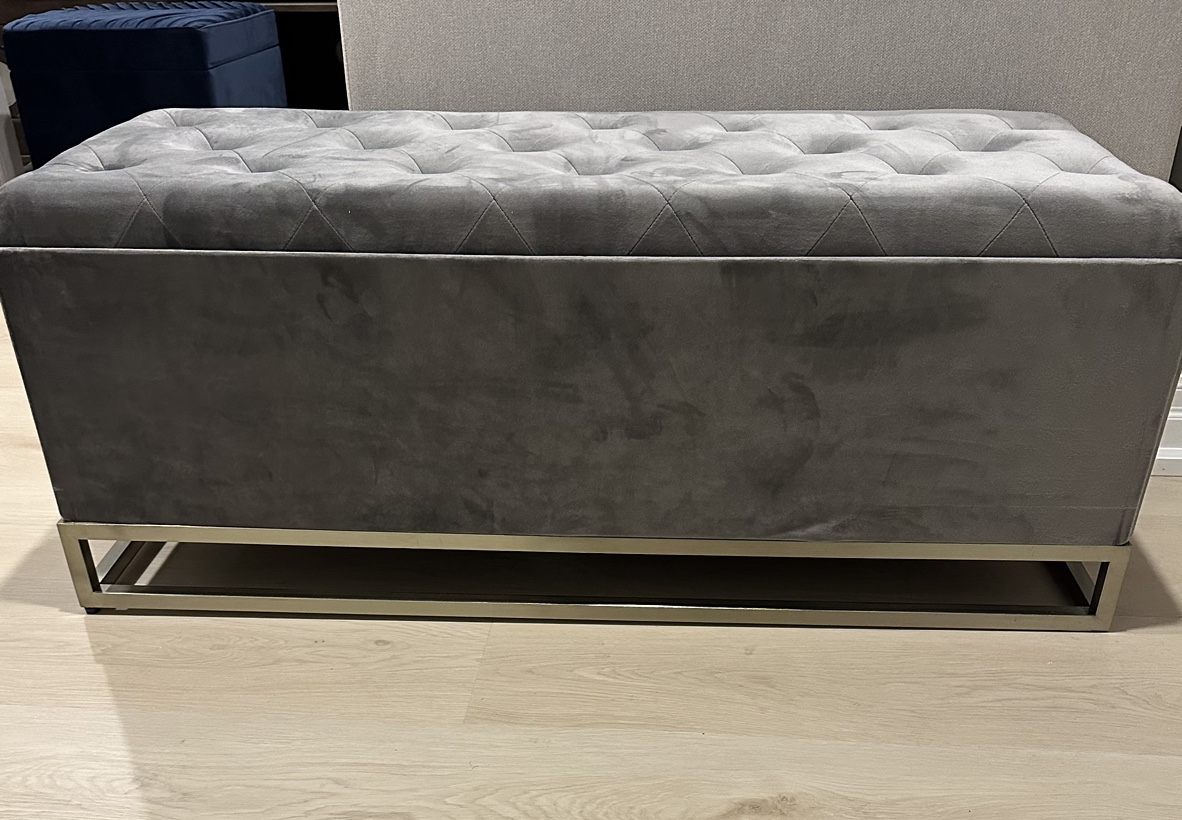 $100 Beautiful NEW Storage Ottoman thumbnail