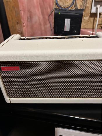 Guitar amp