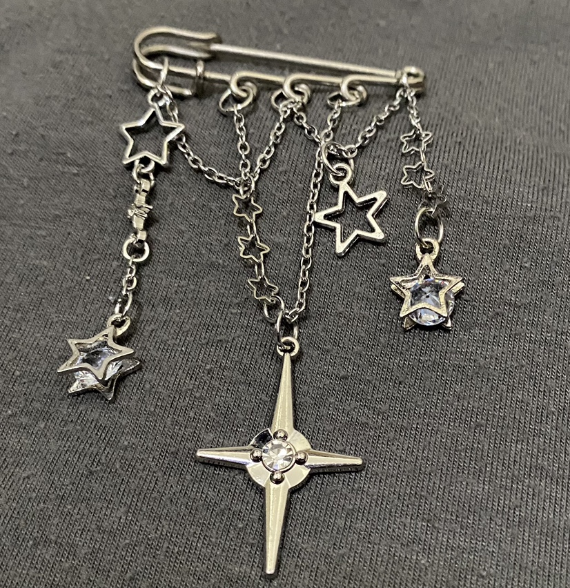 Star Brooch thumbnail
