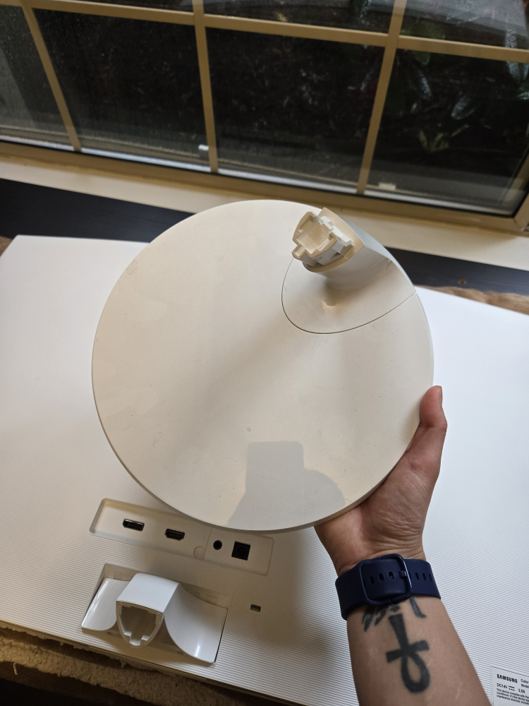 32" Samsung Curved Computer Monitor image indicator(7)