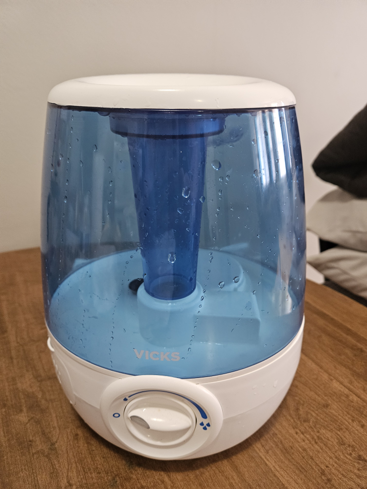 Vicks Humidifier - photo 2