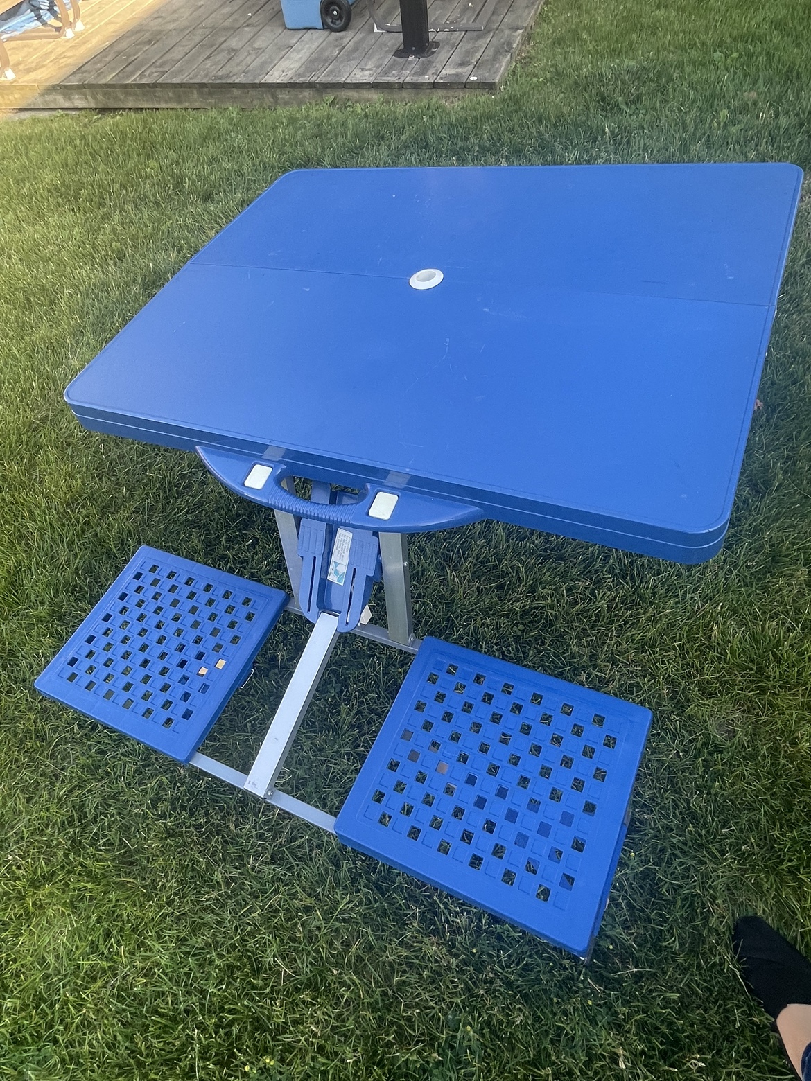 Folding picnic table - photo 2