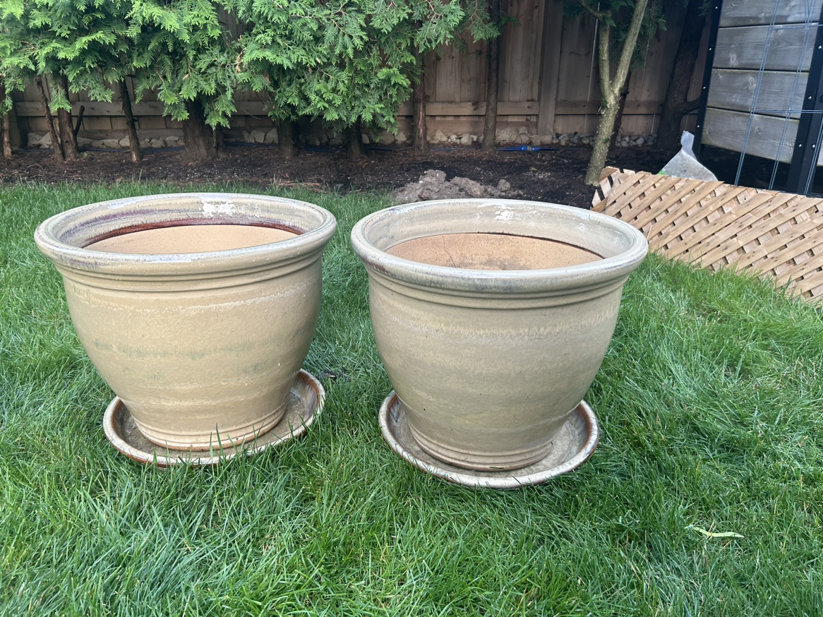 Large Glazed Planters thumbnail