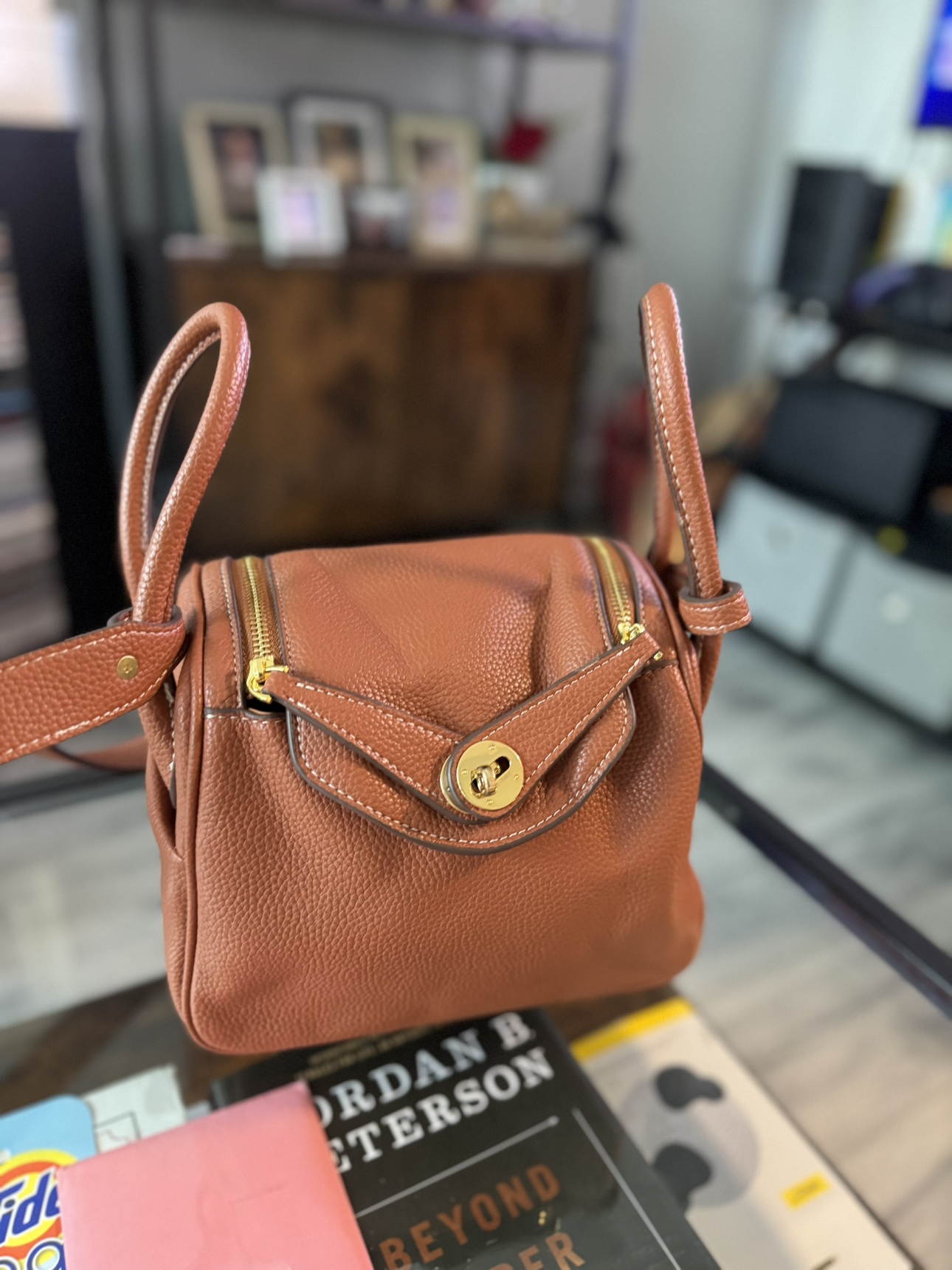 Lindy Bag thumbnail