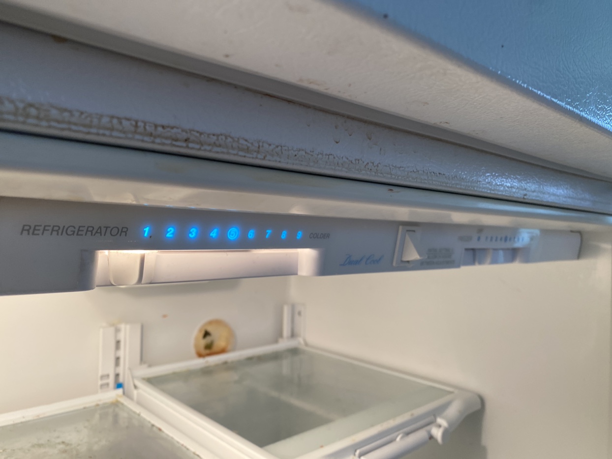 Refrigerator - photo 2