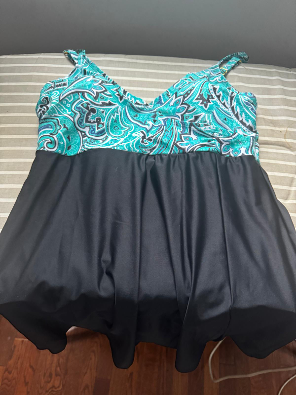 One piece Swimsuit image indicator(2)