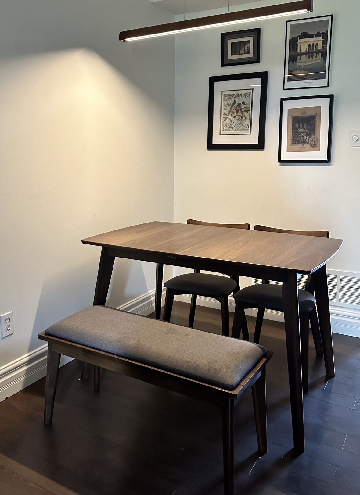 Extendable dining table for sale