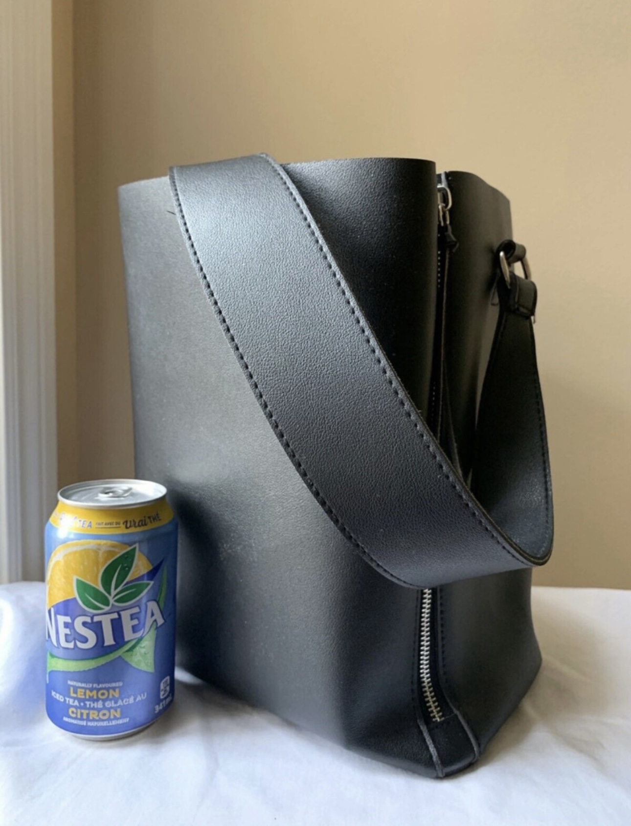 NEW! Bucket Shoulder Bag image indicator(2)