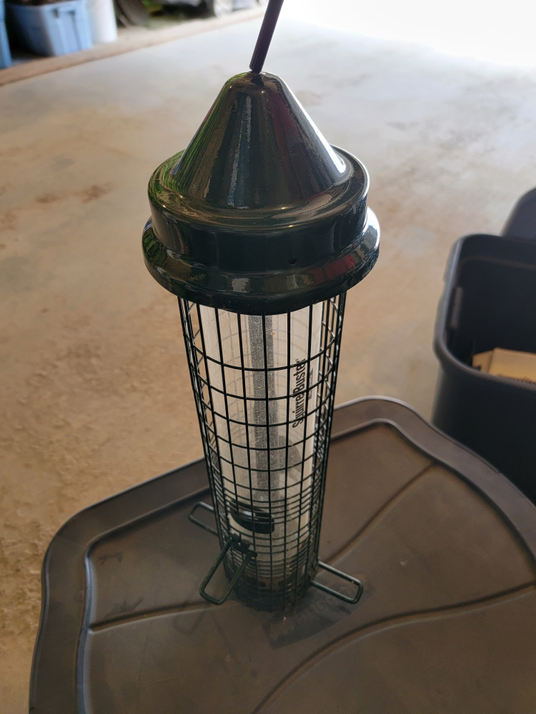Squirrel Buster Bird Feeder thumbnail