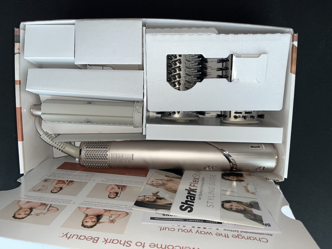 Original SHARK hairstyler in ORIGINAL box. image indicator(5)