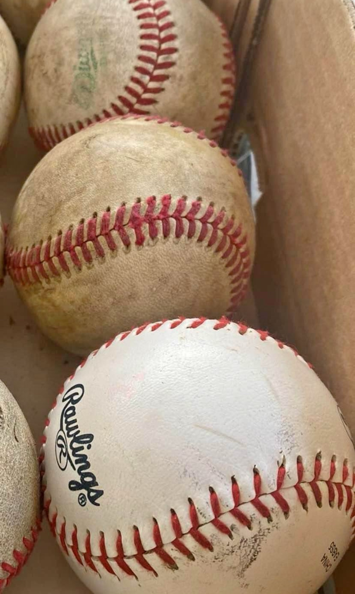 Baseball balls / 40 balls for 30 USD