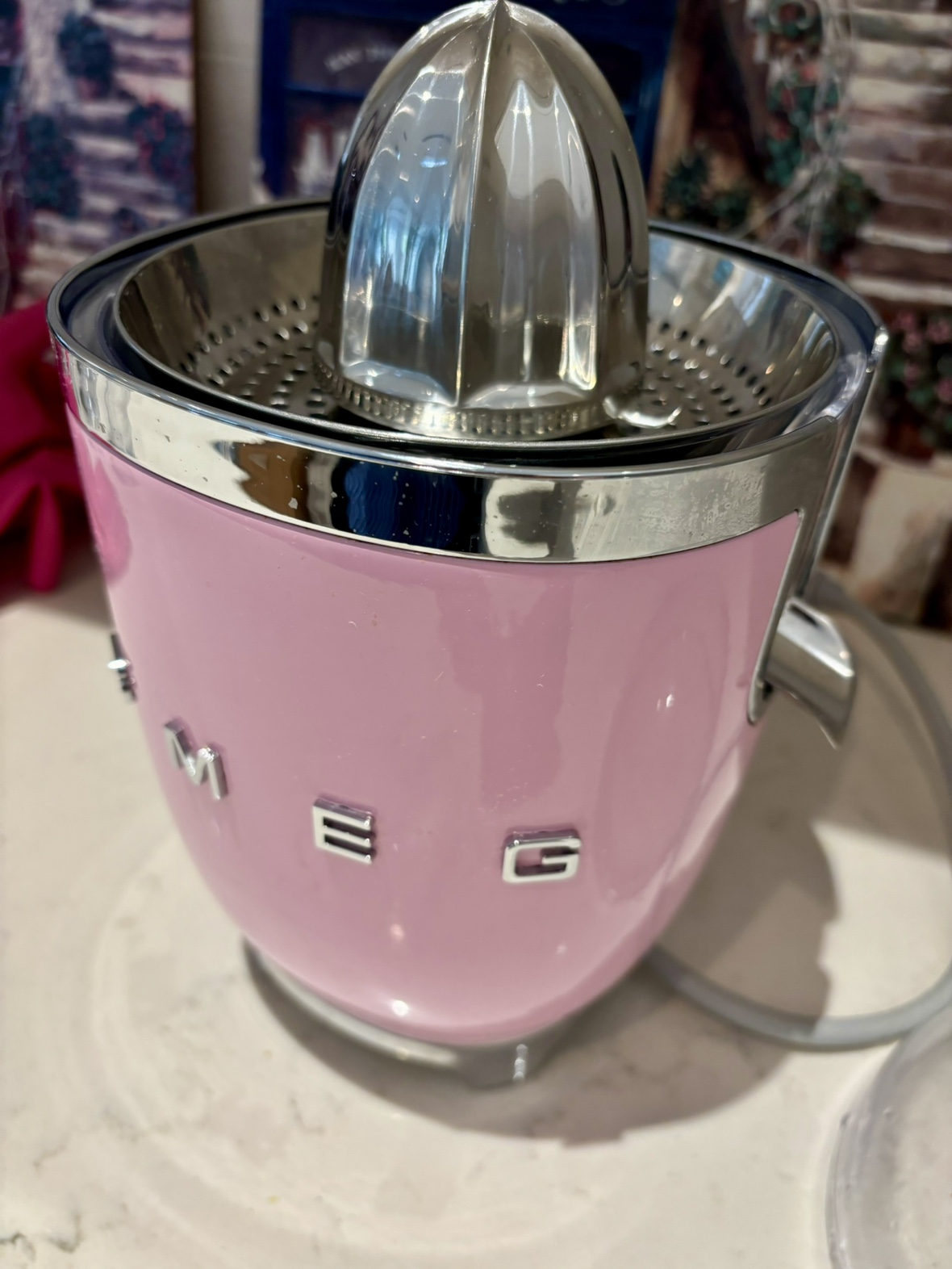 Smeg Pink Citrus Juicer image indicator(3)