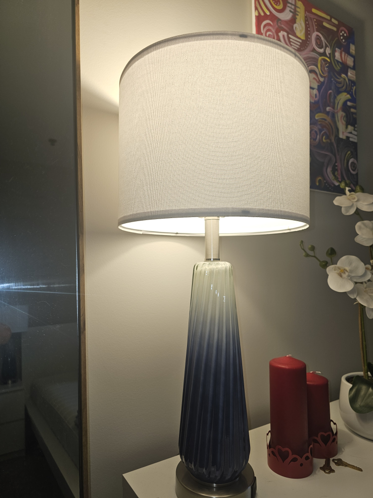 2 Bedside Lamps
