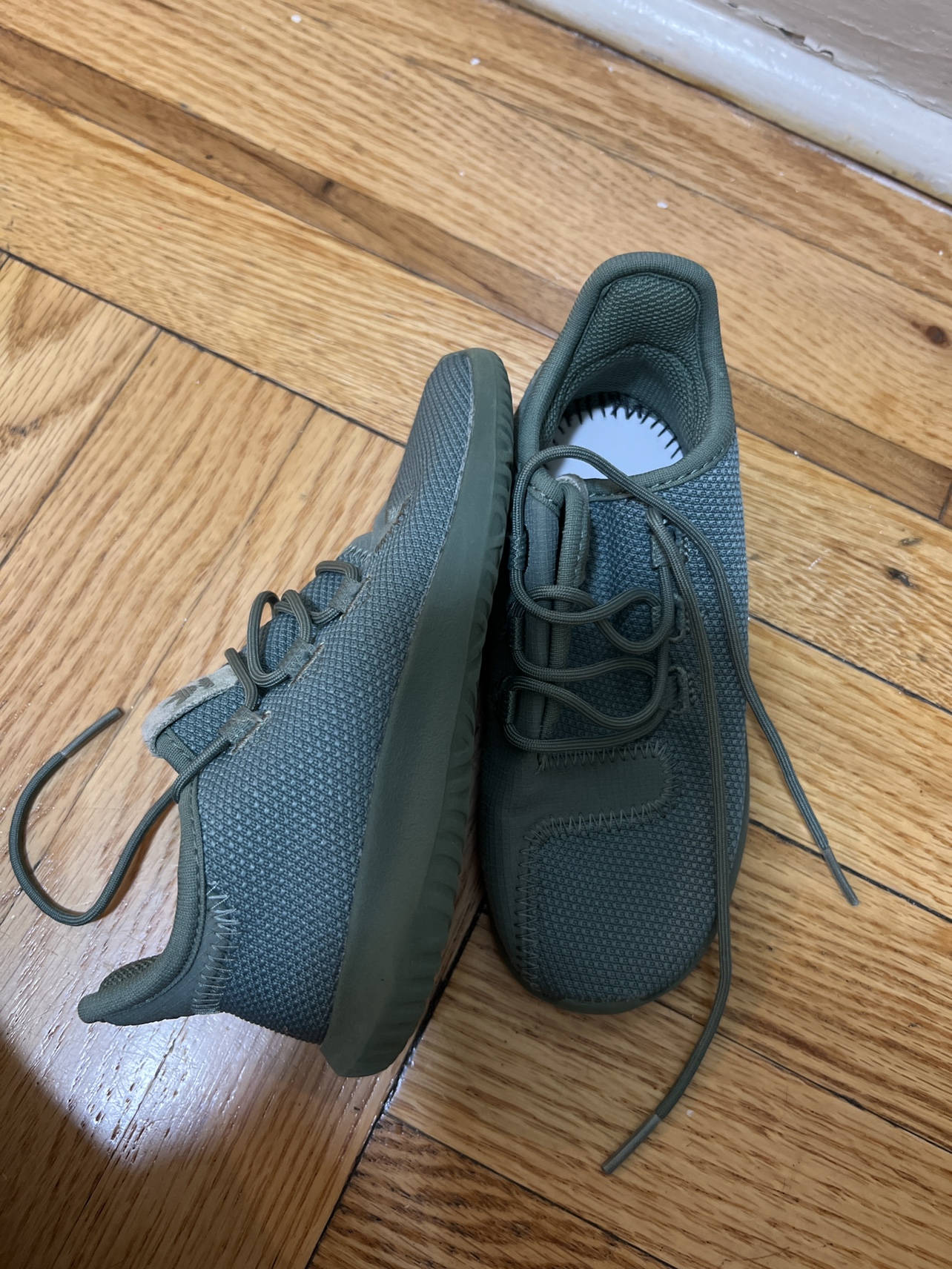 KIDS ADIDAS SNEAKERS SIZE 10c - photo 2
