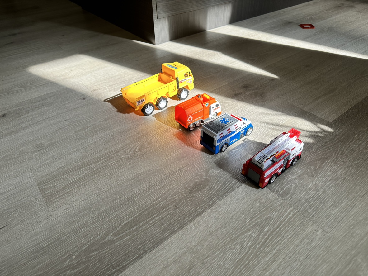 4 car - photo 2