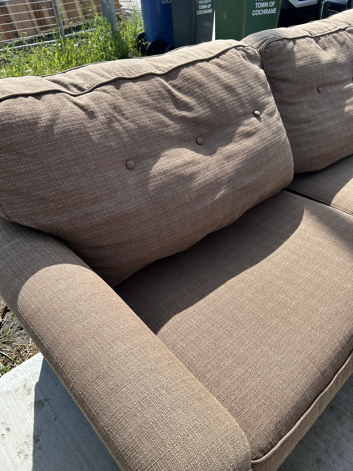 Beige Couch - Good Condition - photo 2