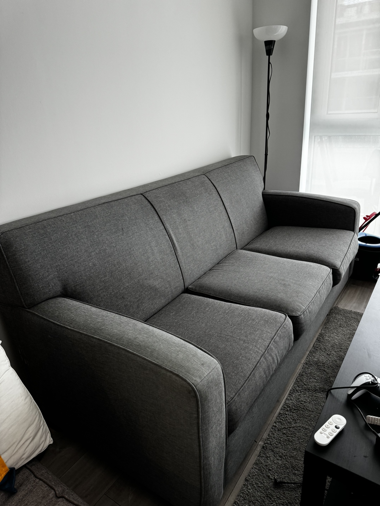 Large sofa new condition - photo 2