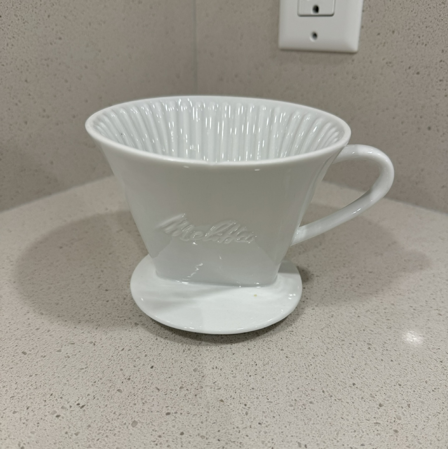 Melitta 1-Cup Porcelain Pour-Over™ Coffeemaker thumbnail