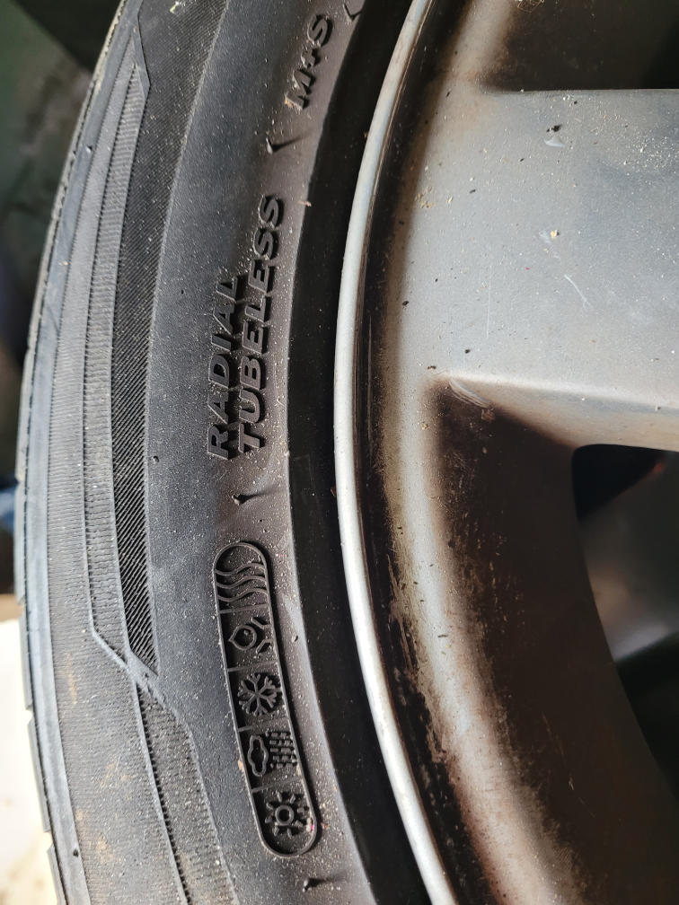 🥕🥕4 All season BMW tires with rims. Make an offer image indicator(5)