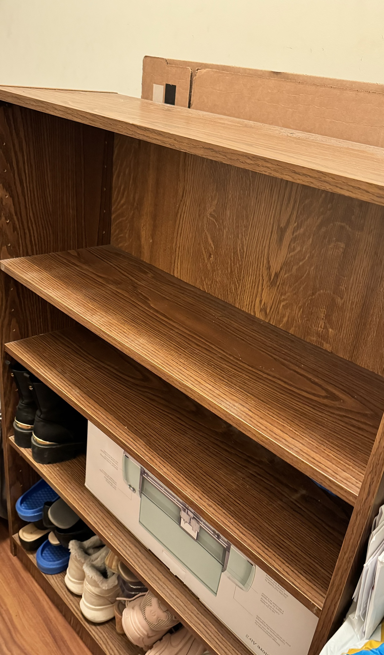 FREE Wooden Storage Rack thumbnail