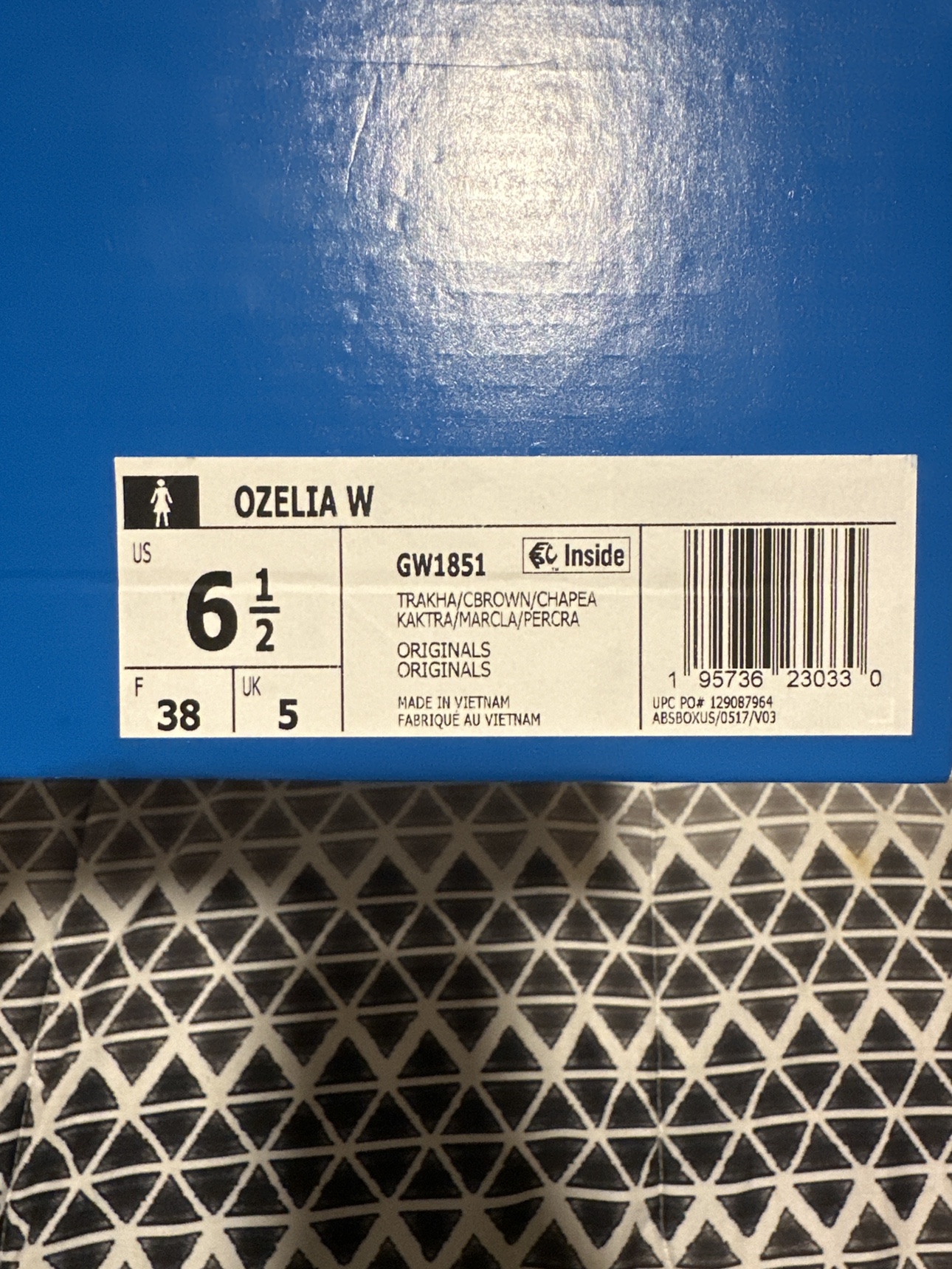 Adidas soccer shoes - photo 2