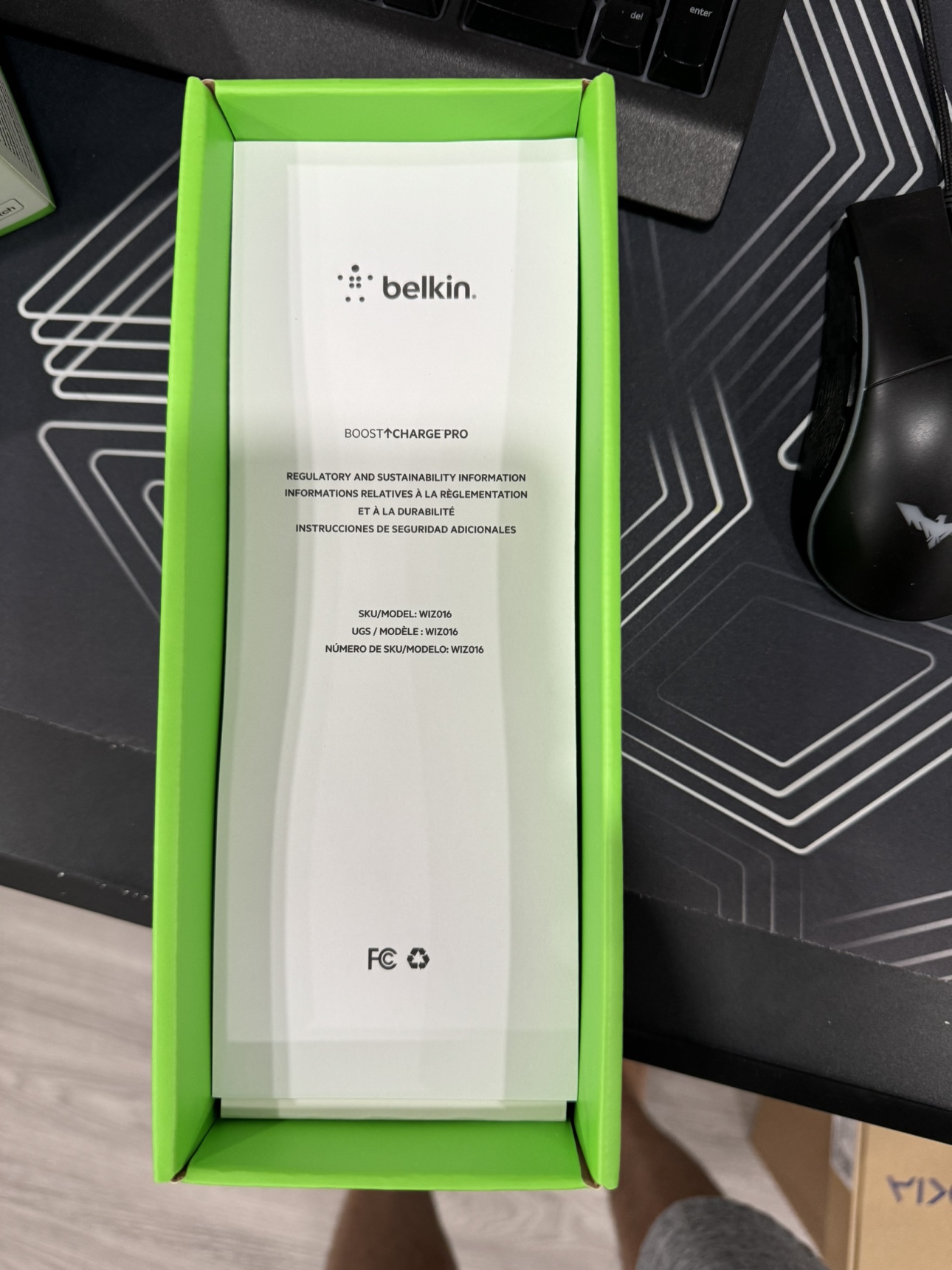 Belkin Boost charge 3 in 1 wireless charging pad with MagSafe