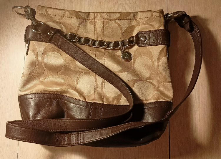 PROVEN AUTHENTIC COACH PURSE thumbnail