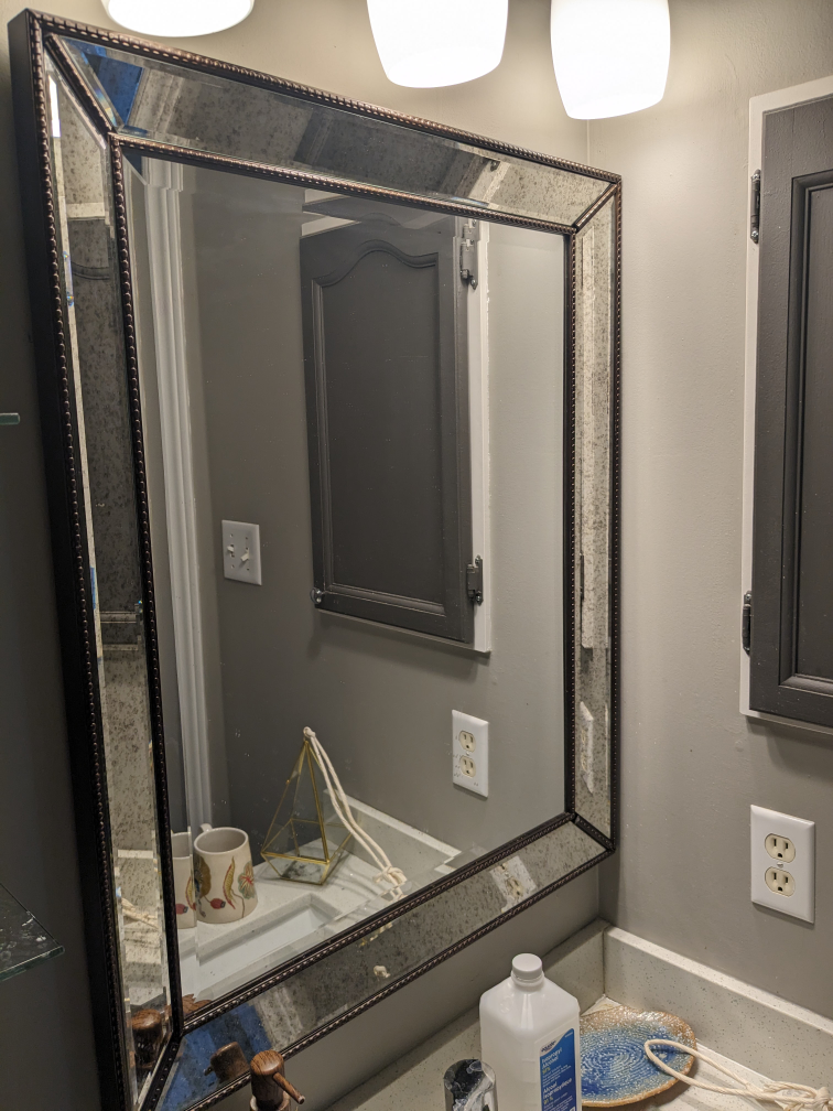 beautiful mirror 32 inch by 26 inch #freecycle image indicator(2)