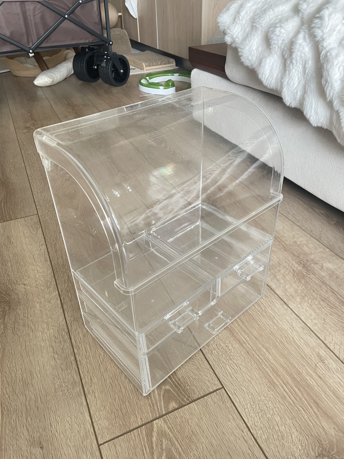 Acrylic cosmetics organizer - photo 2