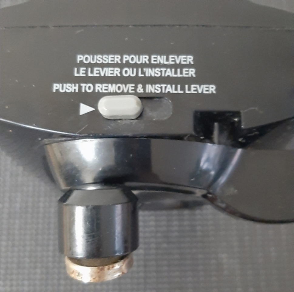 PROCTOR-SILEX EXTRA TALL CAN OPENER WITH KNIFE SHARPENER - photo 3