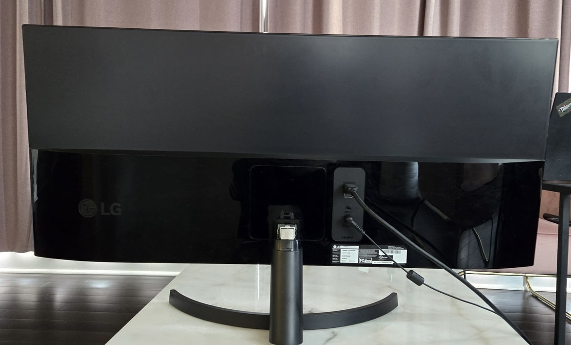 LG 34" UltraWide Full HD IPS LED Monitor AMD Free Sync - photo 2