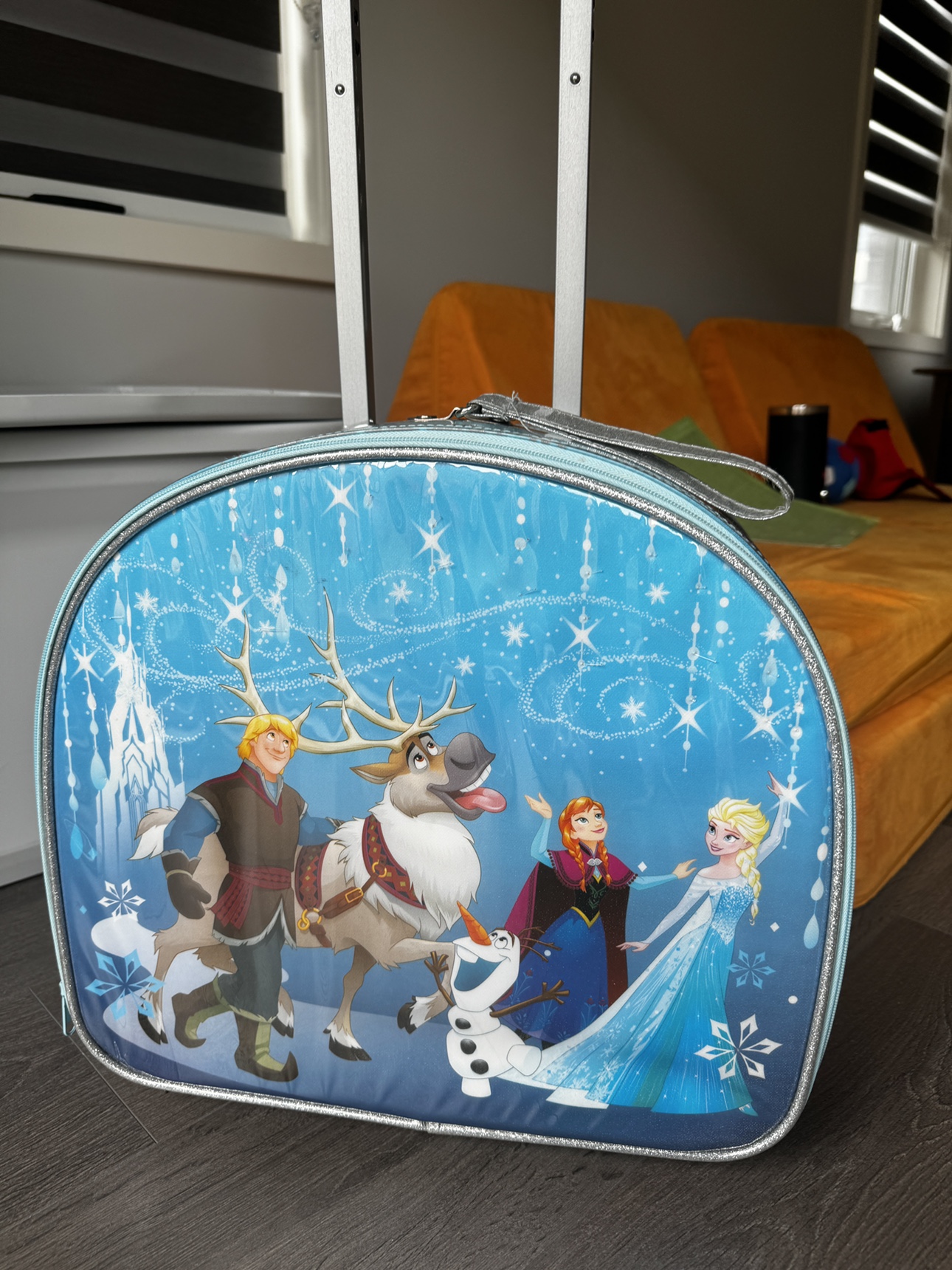Disney store original kids Frozen luggage image indicator(3)