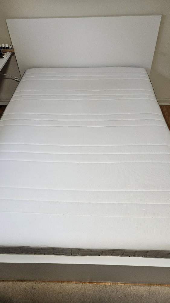 MOVING OUT SALE! Hagesund Mattress Ikea Full Size thumbnail