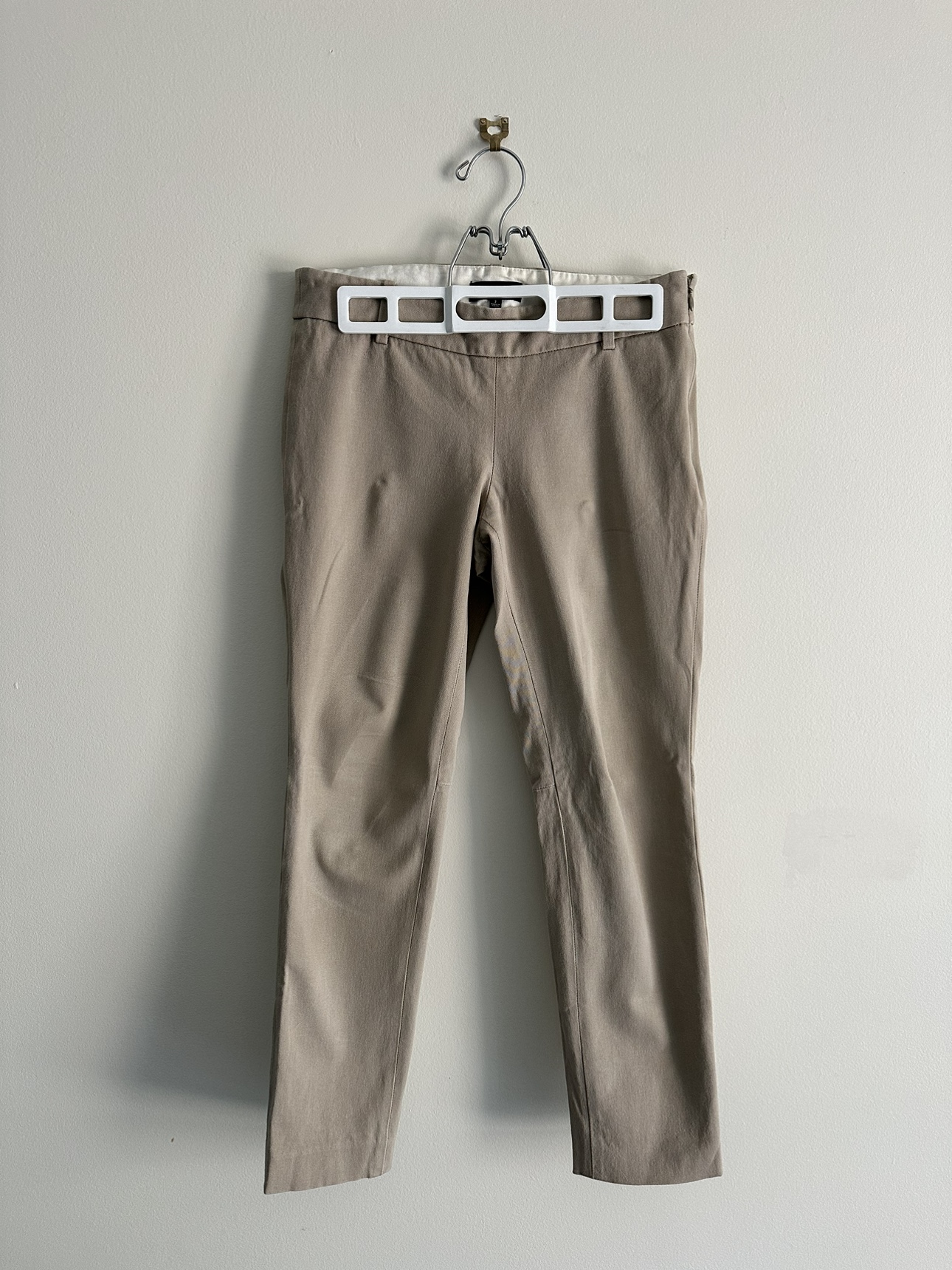 Aritzia Babaton cropped pants (khaki)