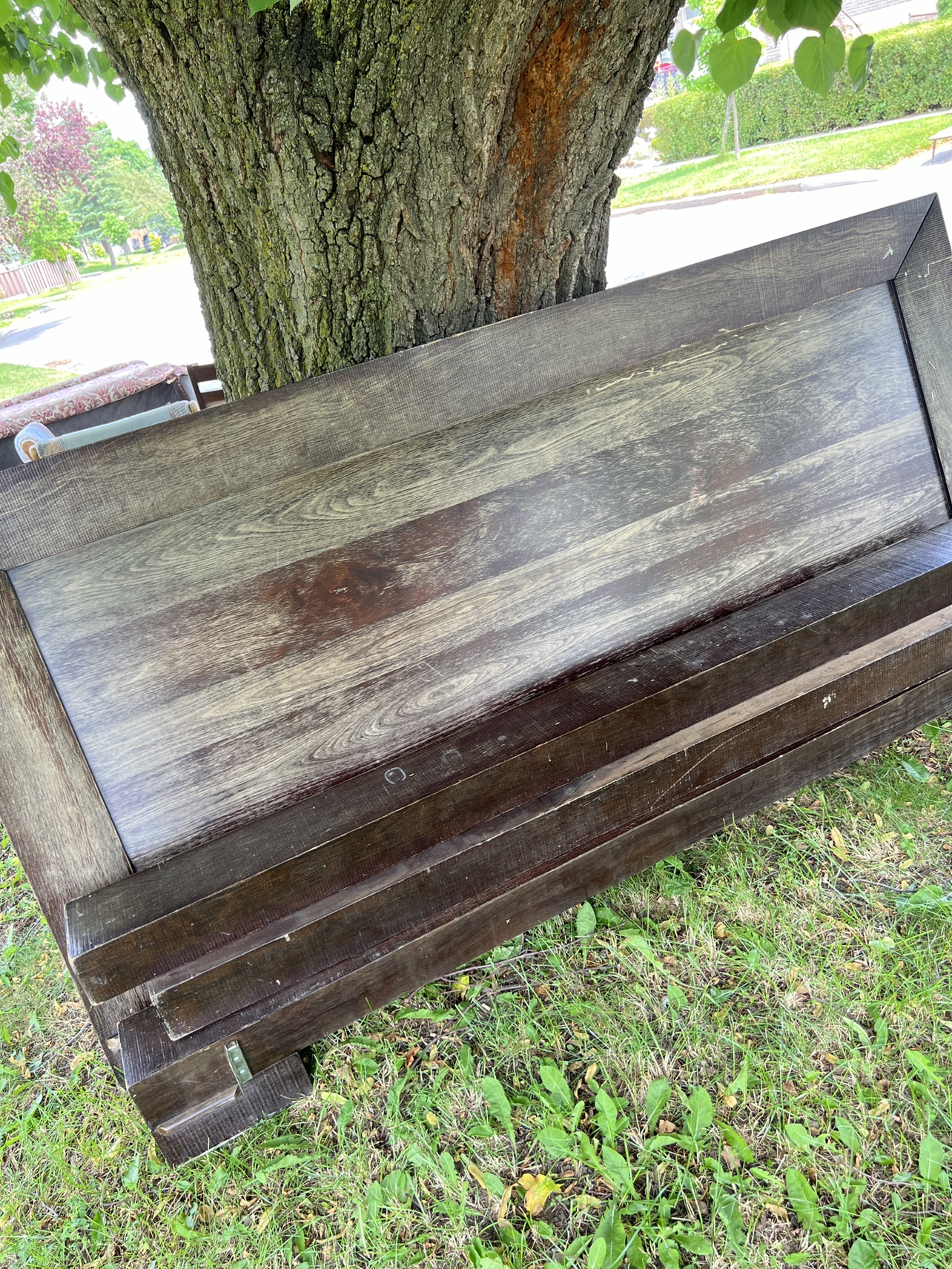 Free King Size Bedframe image indicator(2)