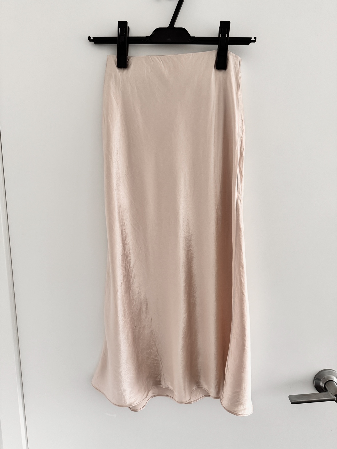 Aritzia Babaton Slip Satin Midi Skirt