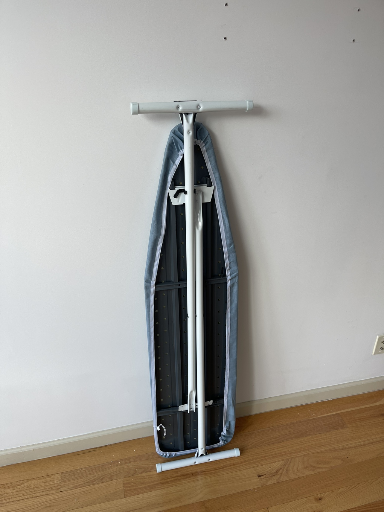 Ironing board - photo 2
