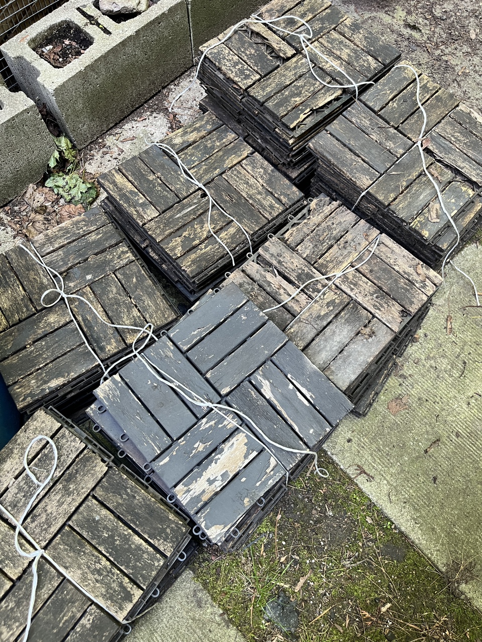 IKEA Runnen tiles Old Free thumbnail