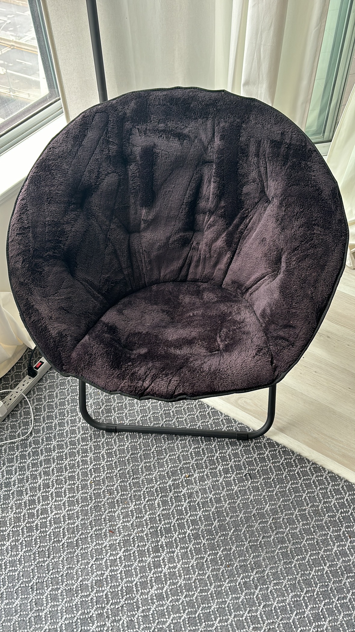 Moon chair