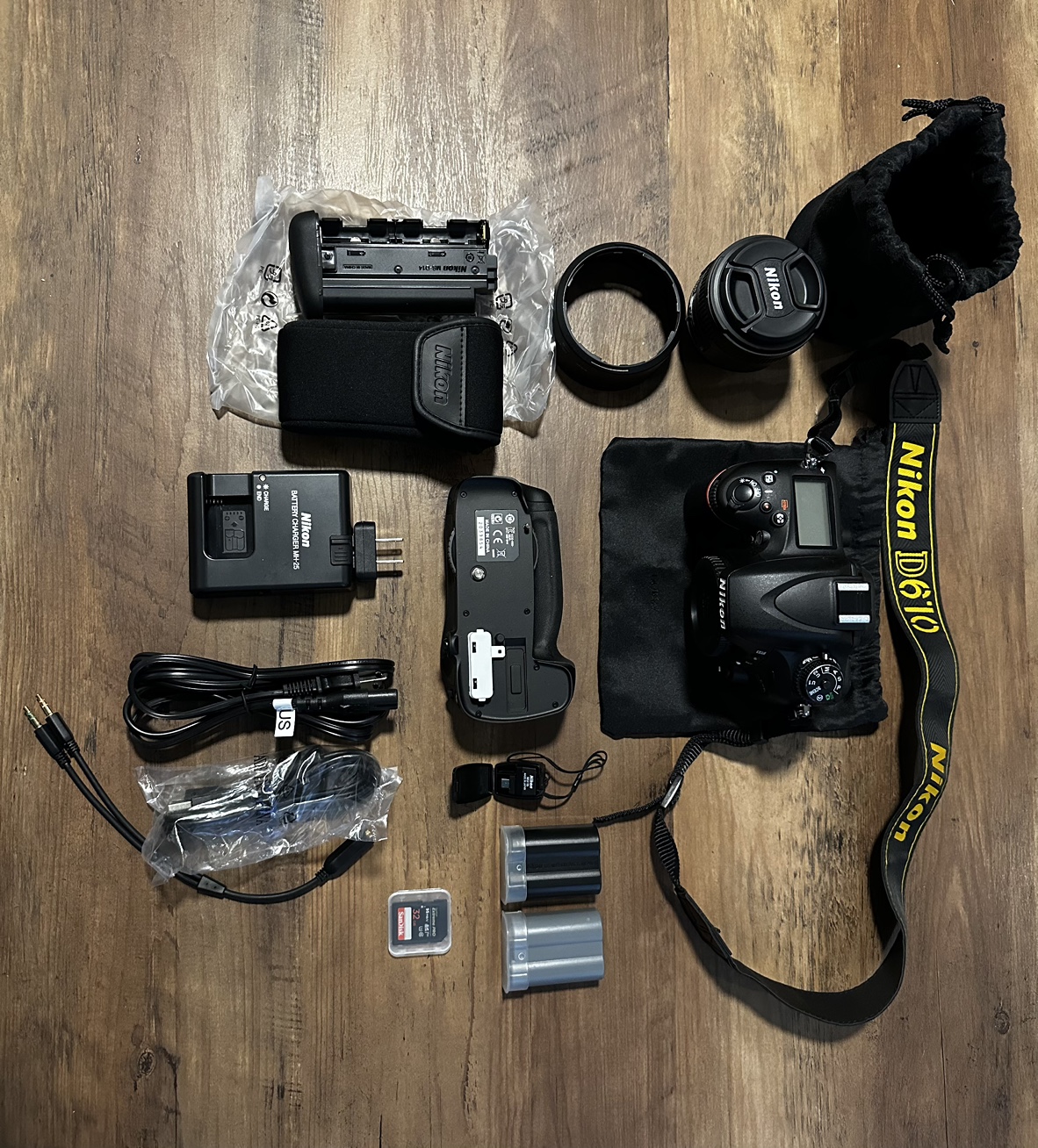 Brand New Super Clean Nikon D610- Full Frame-with 50mm Lens, etc - photo 3